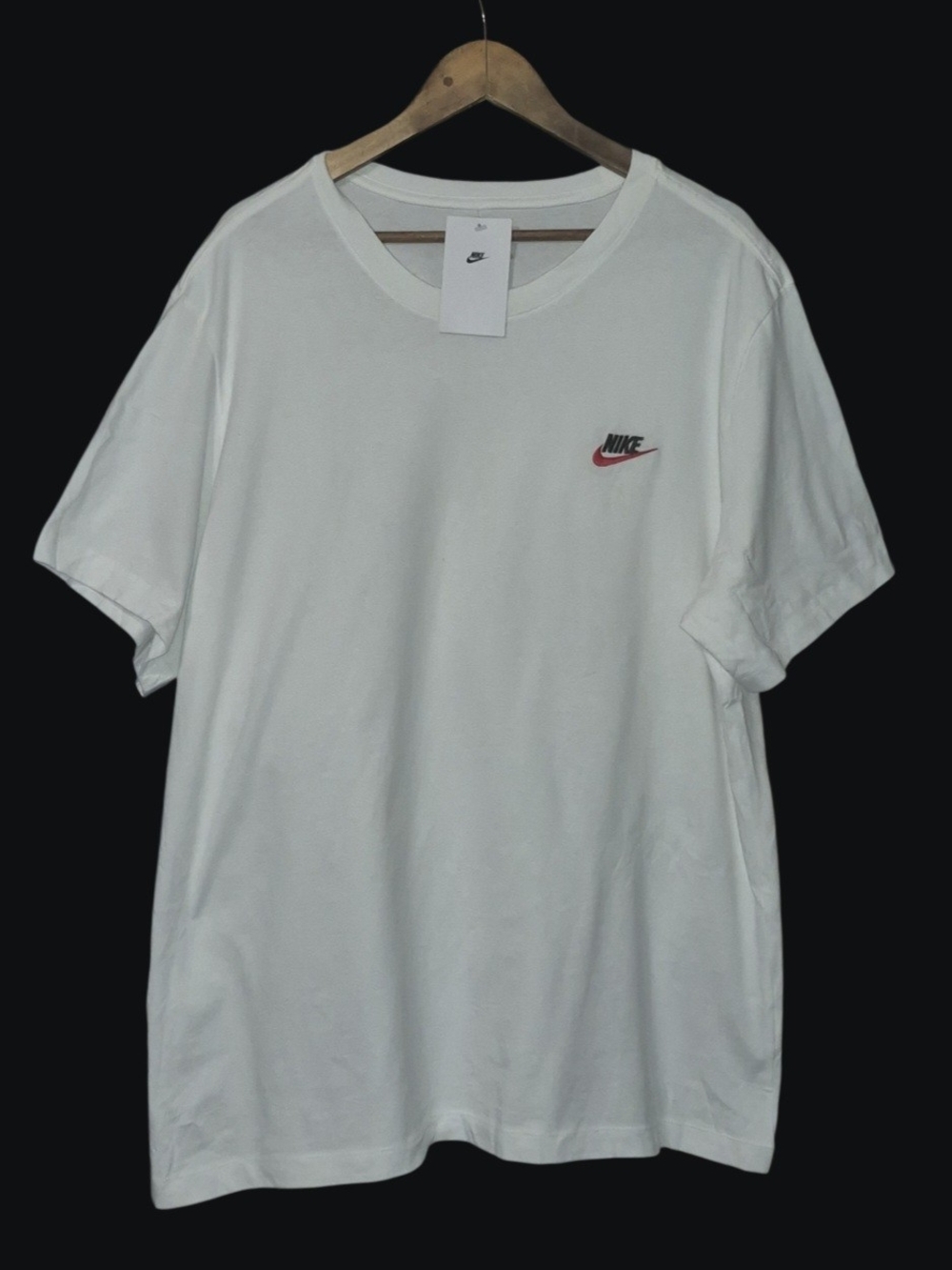Nike Men’s White Logo T-Shirt